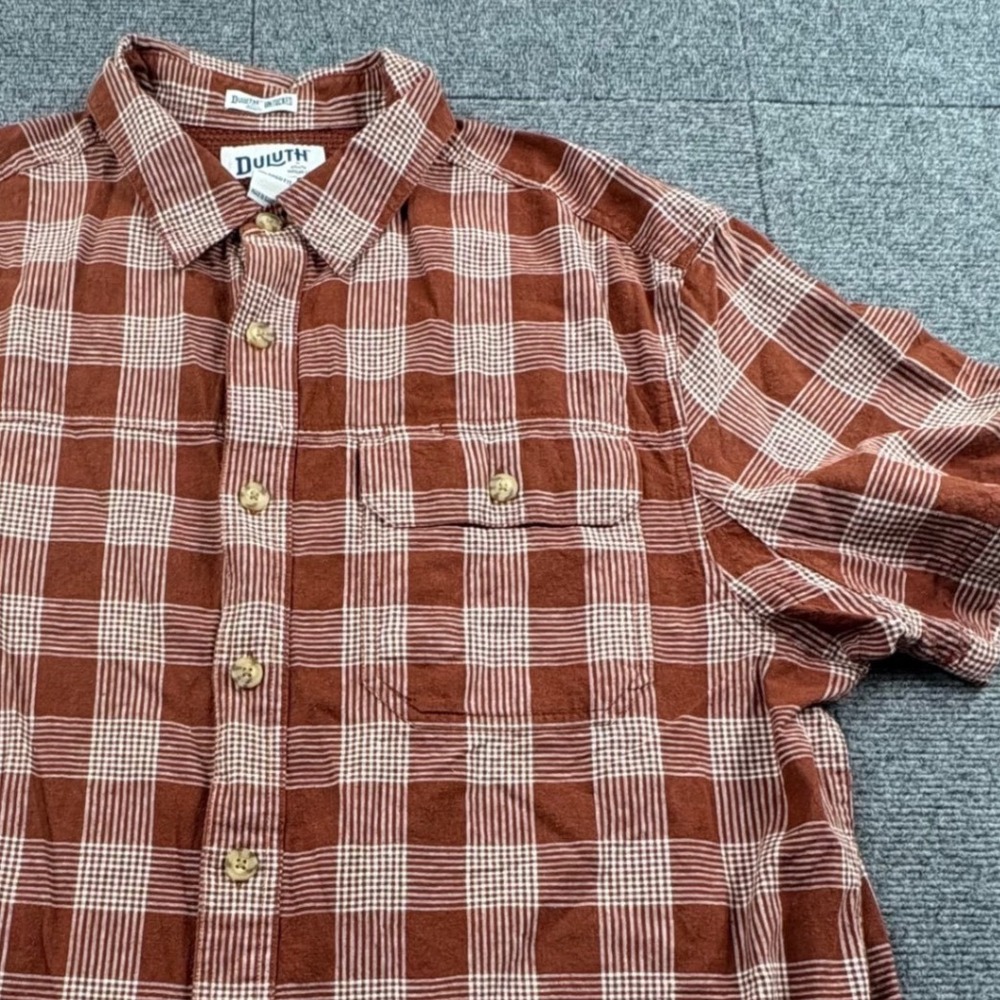 Duluth Trading Co Mens Hemp Cotton Plaid Short Sleeve Untucked Shirt Rust Large